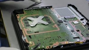 Έτσι μοιάζει 'γυμνό' ένα PS4 Pro! - videogamer.gr